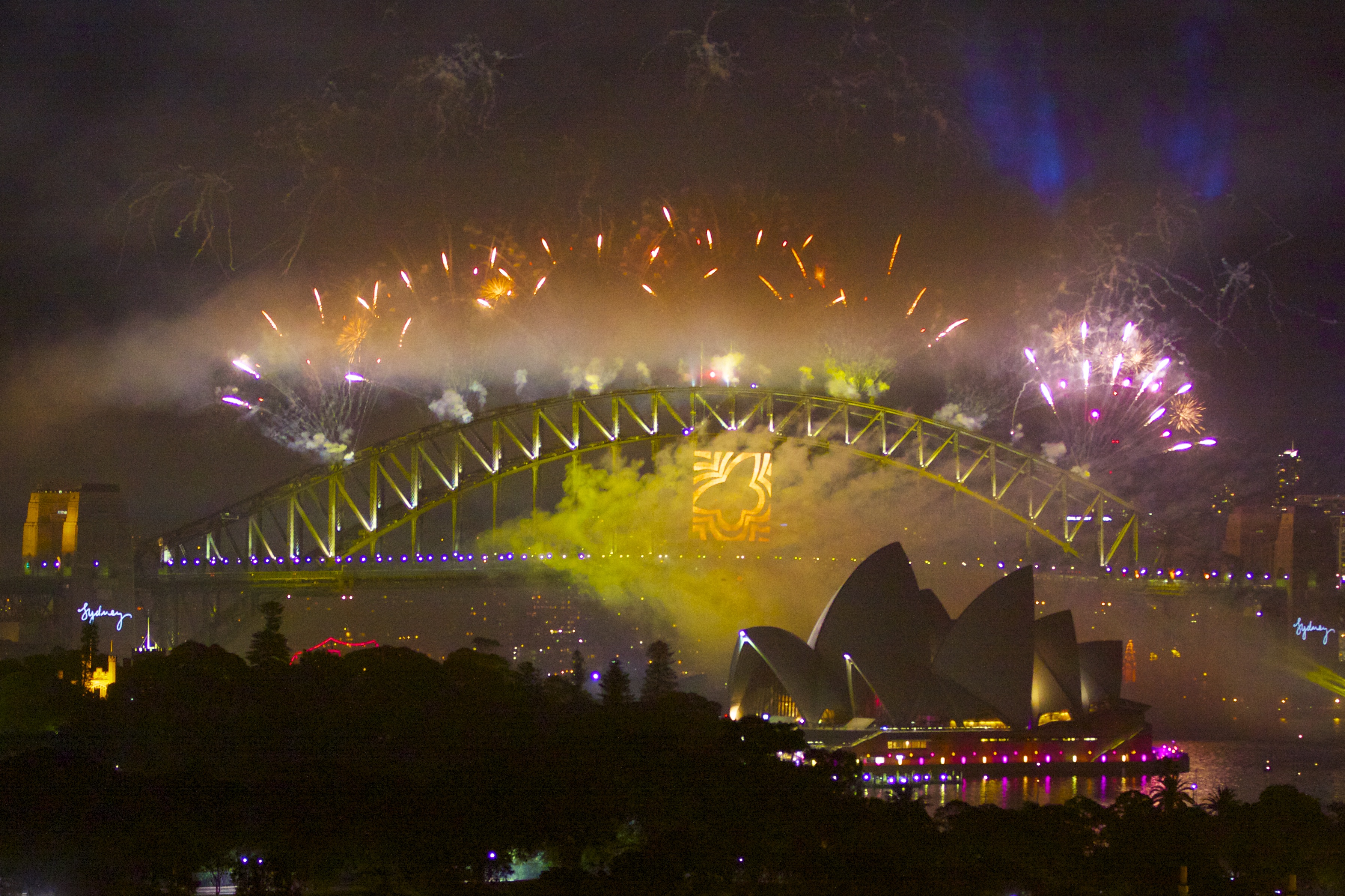 New Years Eve Fireworks over Sydney Harbour